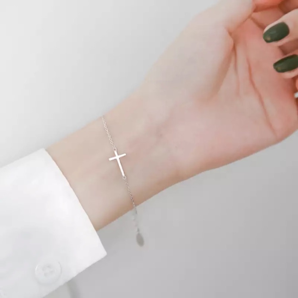 “Empowered” Minimalist Cross Faith Charm Bracelet - Picture 12 of 13